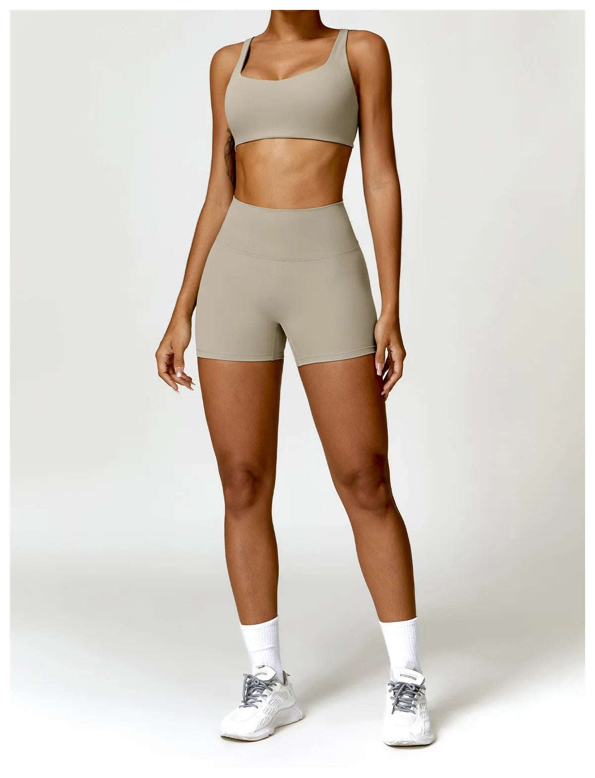 2-Piece Women's Yoga Set – Long Sleeve Top, Shorts & Sports Bra