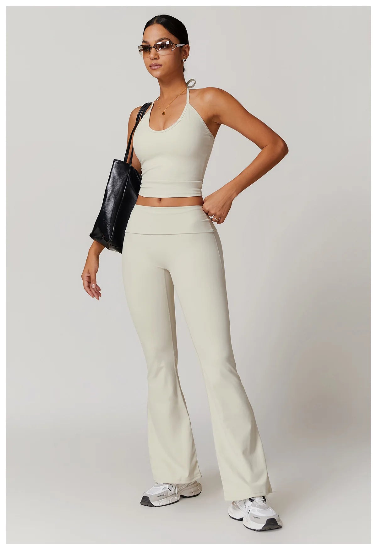 2-Piece Women's Yoga Set – Flared Trousers & Sports Bra Crop Top