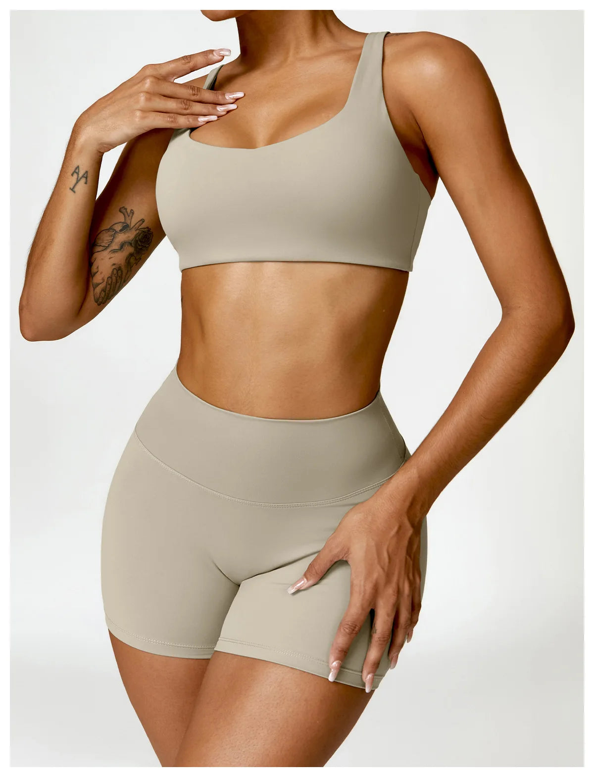 2-Piece Women's Yoga Set – Long Sleeve Top, Shorts & Sports Bra
