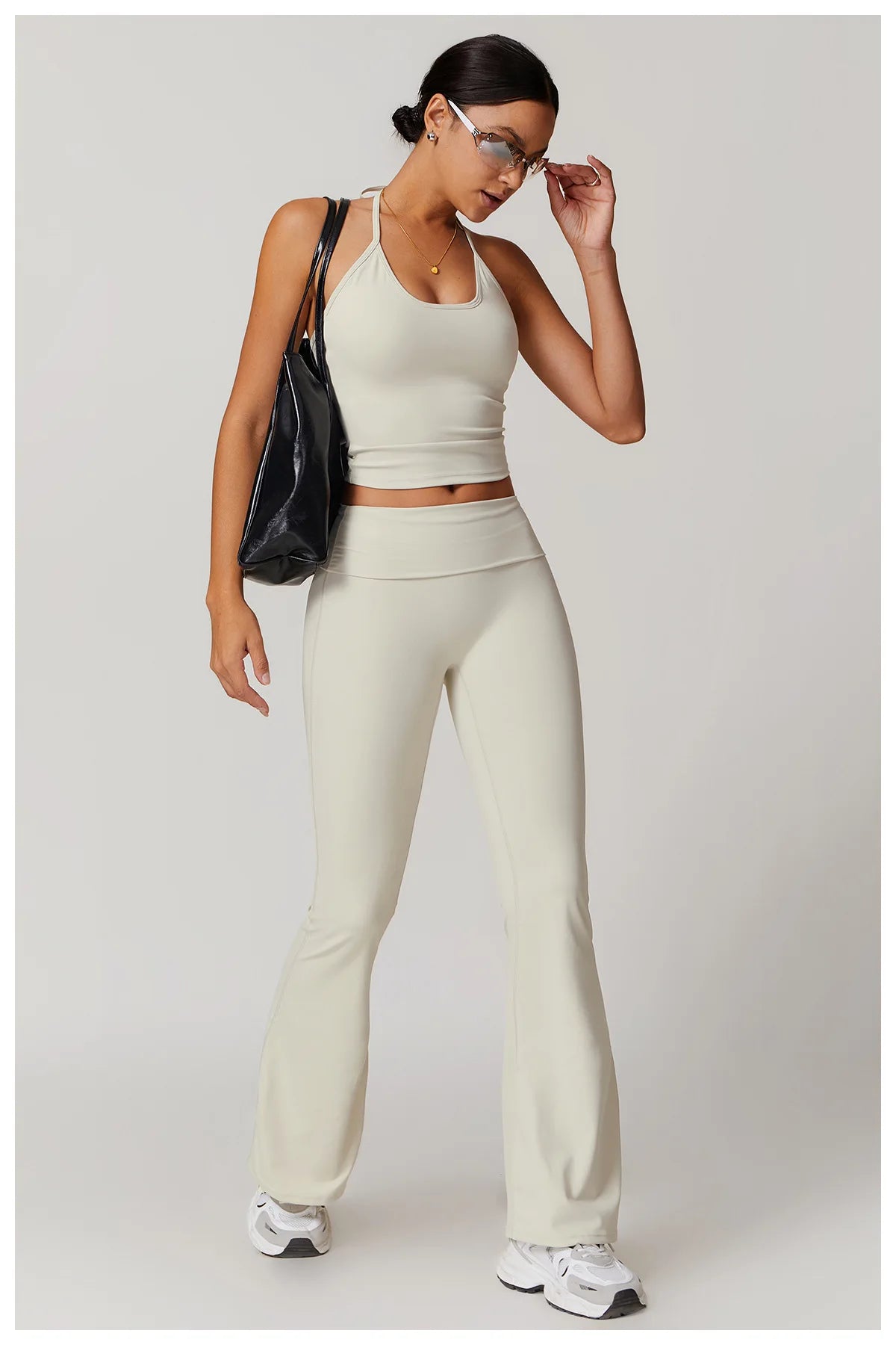 2-Piece Women's Yoga Set – Flared Trousers & Sports Bra Crop Top